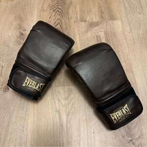 Everlast Dark Brown Boxing Gloves